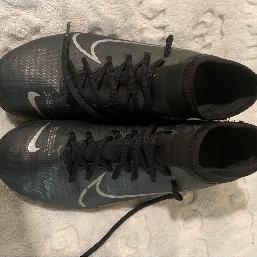 Black Nike Mercurial Soccer Shoes with Youth Sock S… - Picture 2 of 7